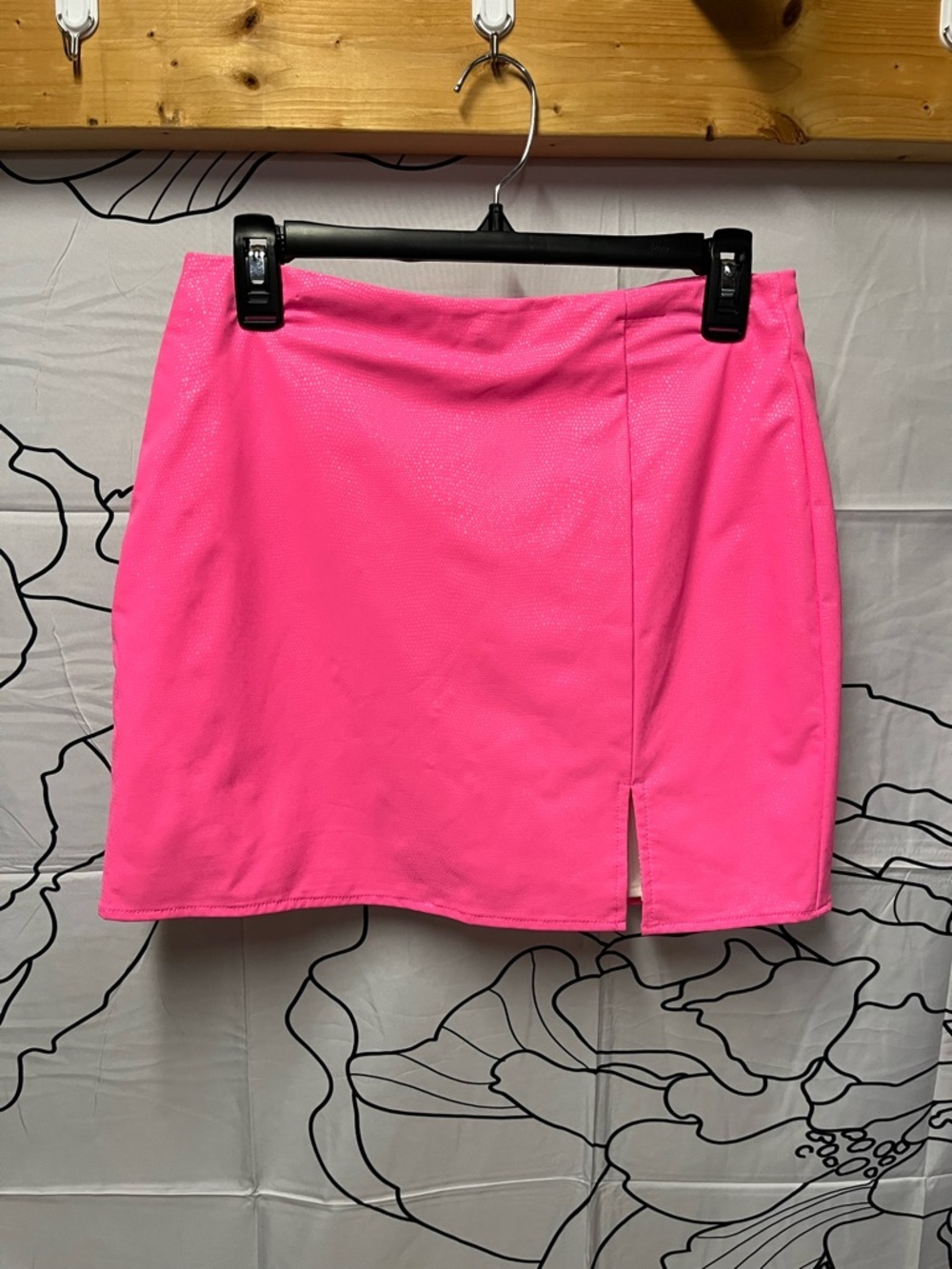Cloud Ten Hot Pink Vegan Leather Textured Mini Skirt with Front Slit (271) - Picture 2 of 7